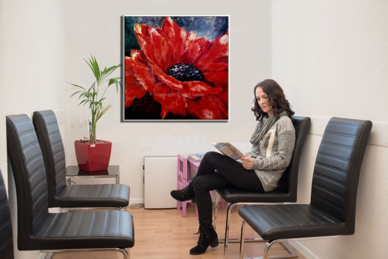 ציור פרח גדול של כלנית אדומה לעיצוב המשרד