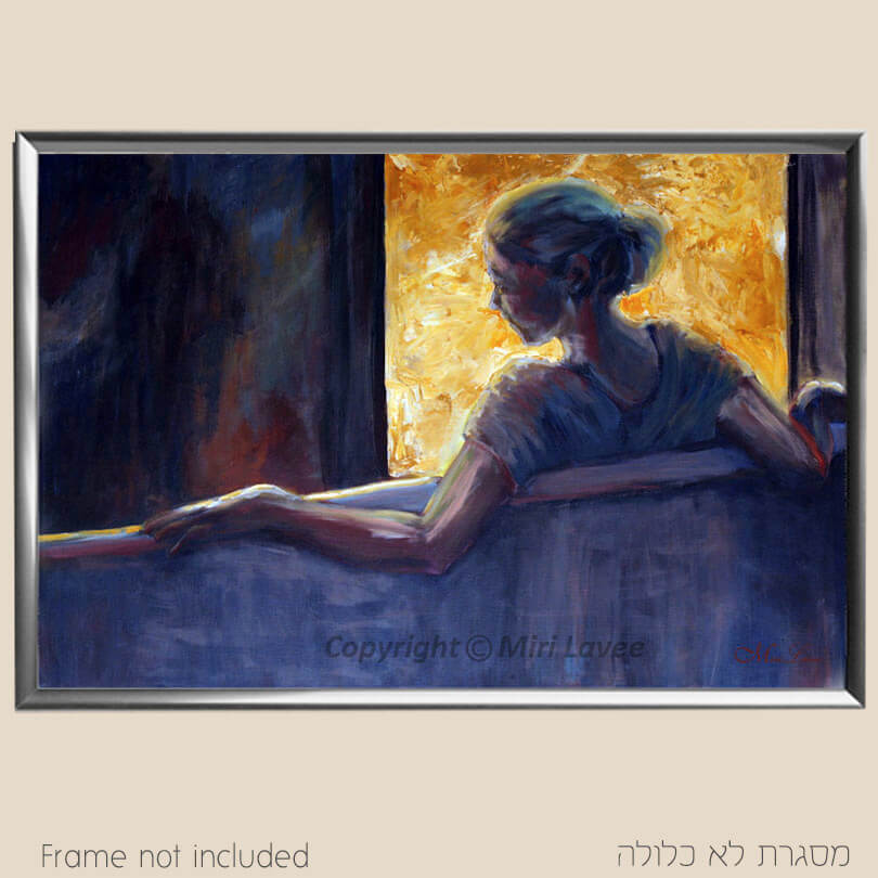 ציור דמות אישה בגוונים כחולים יושבת מול חלון מואר ציירת מירי לביא
