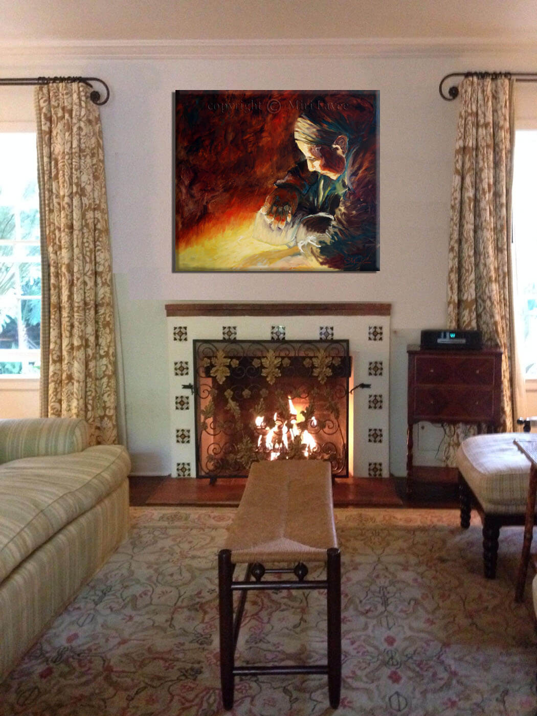 ציור אישה לסלון, תמונה מעל האח